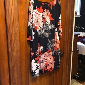 Vince Camuto size 22w navy floral dress